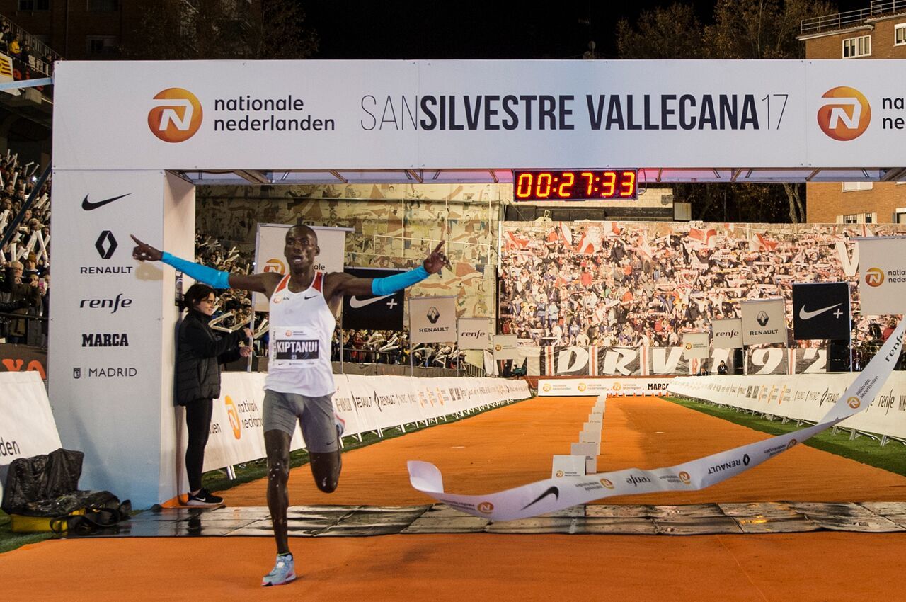 Kiptanui gana la San Silvestre con Abadía en el podio