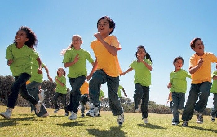 En dos años los niños andaluces tendrán un mínimo de cinco horas semanales de actividad física