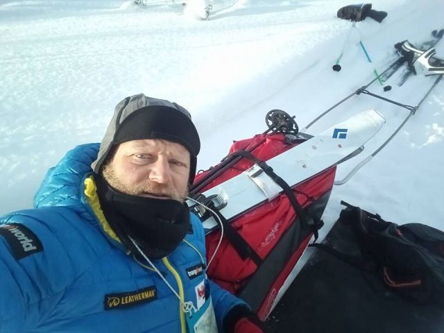 Antonio de la Rosa sigue adelante en la Lapland Extreme Challenge con 30 grados bajo cero