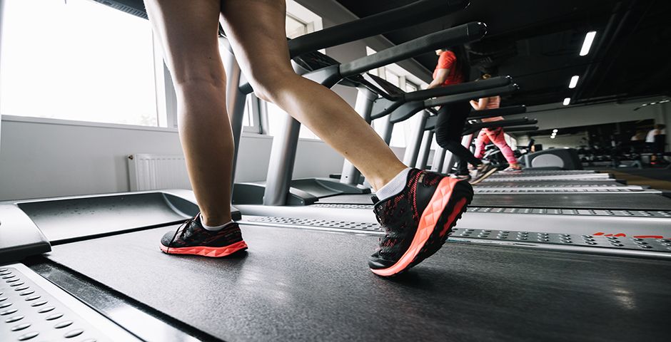 Porqué deberías correr en silencio en la cinta