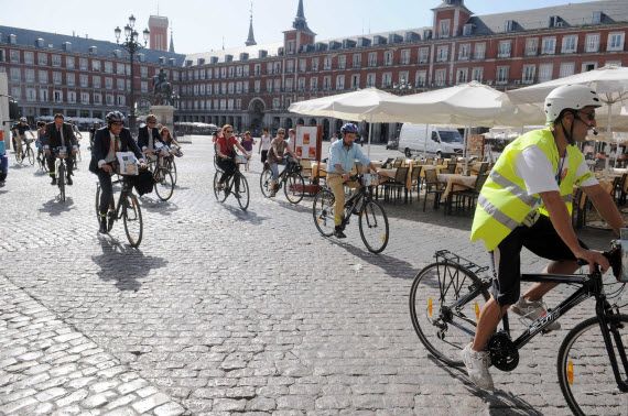 Las bicis podrán circular en sentido contrario en algunas calles de Madrid
