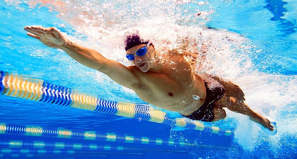 La razón por la que debes ducharte antes de entrar en la piscina para proteger tu salud