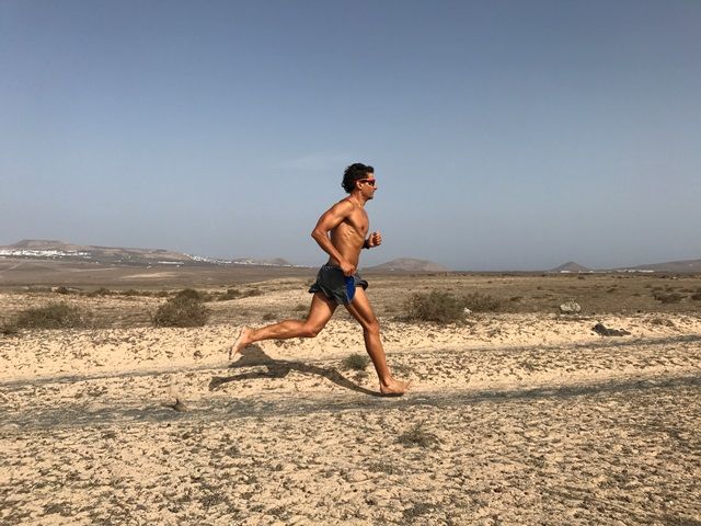La razón por la que Iván Raña hace el 50% de su entrenamiento descalzo