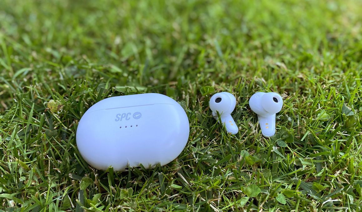 Los auriculares de 7 gramos que cancelan el ruido ambiente