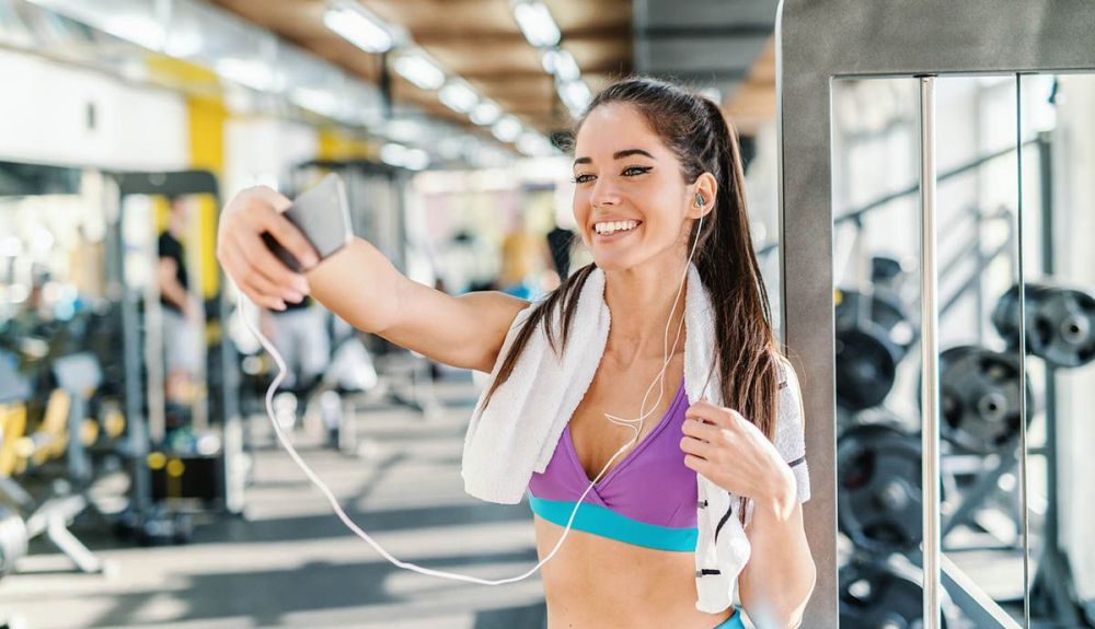 fitness selfie iStock 1089842254