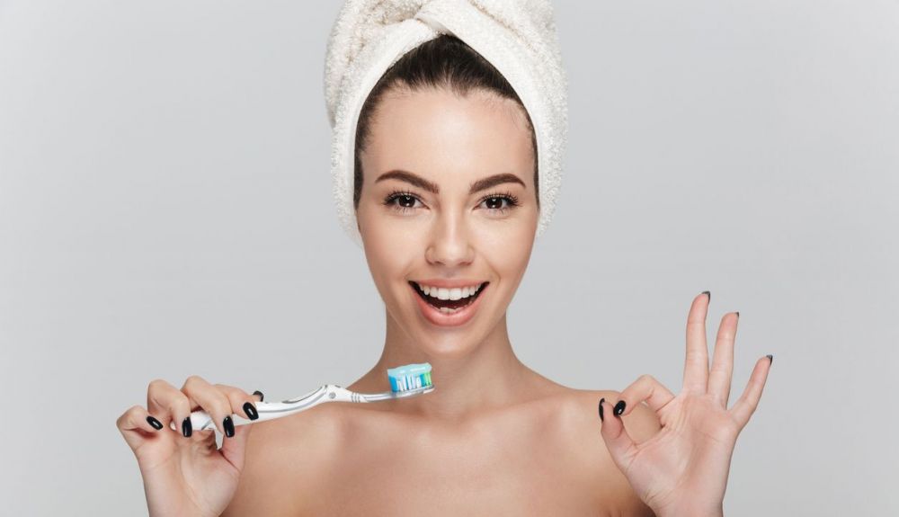 consulta lavarse los dientes cloro piscina
