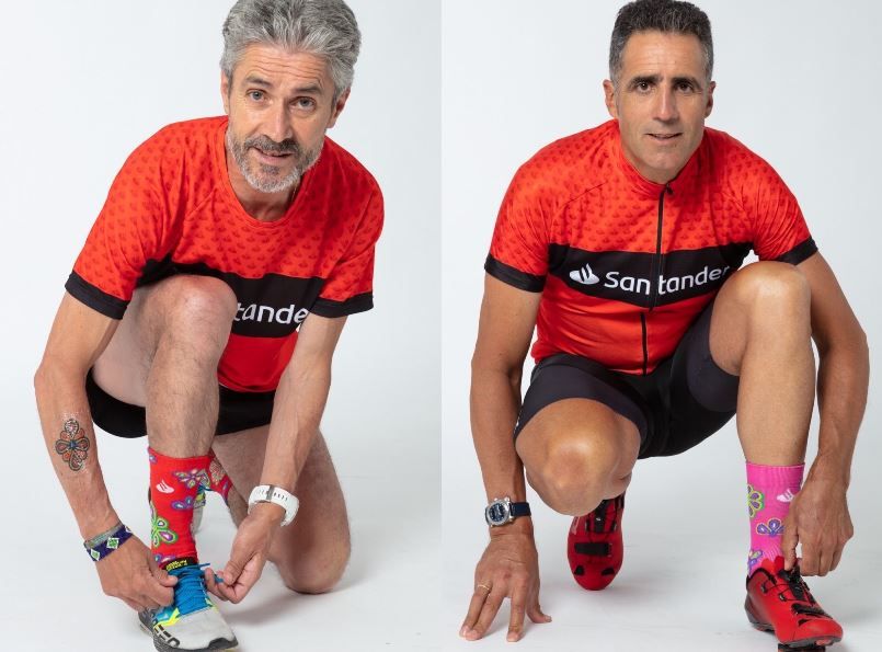 Martín Fiz y Miguel Indurain ya tienen sus calcetines solidarios frente a la mutilación genital femenina