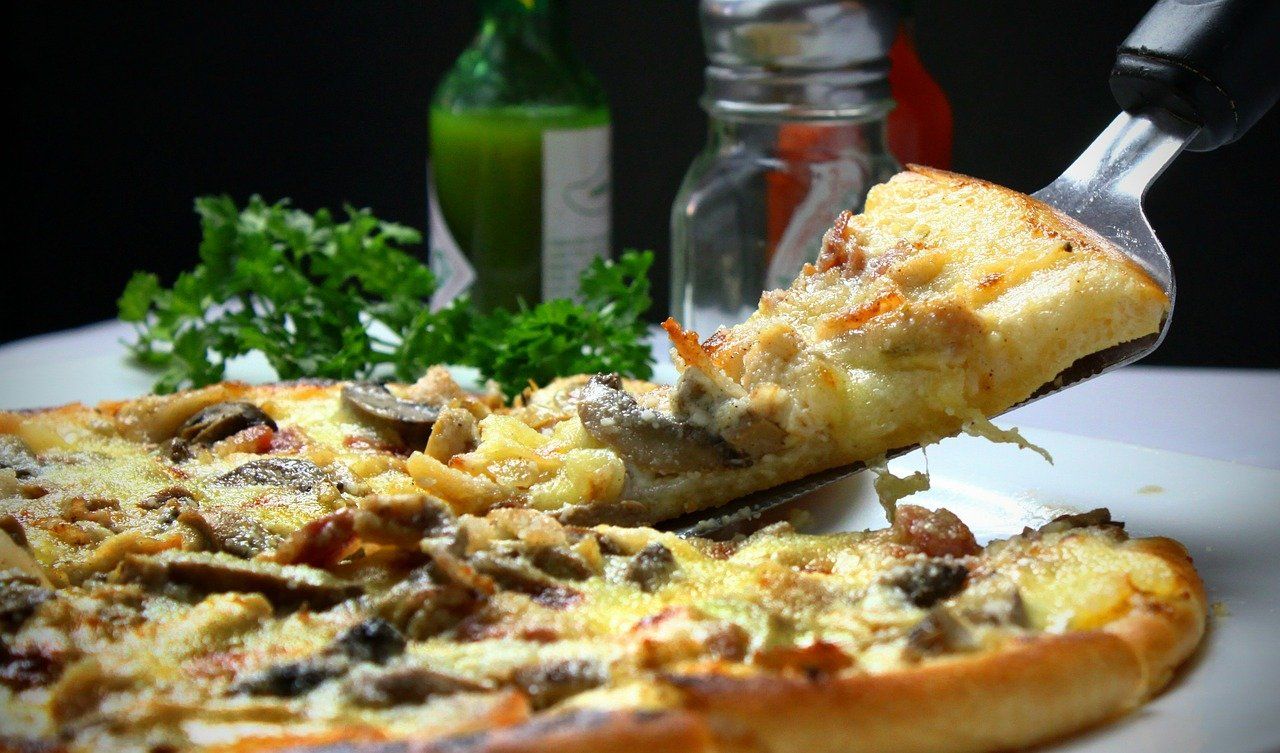 pizza 329523 1280 pizza 329523 1280