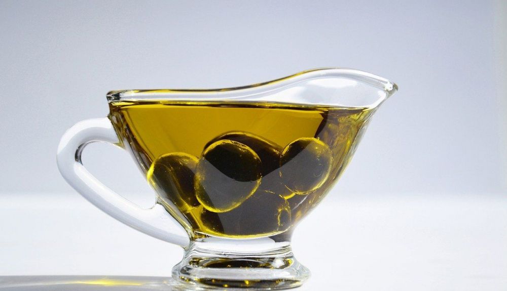 olive oil 3326703 1280 olive oil 3326703 1280