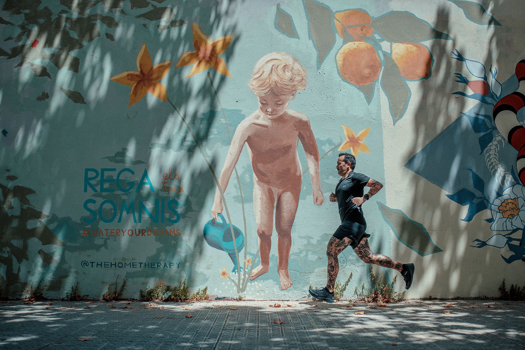 El artista barcelonés y corredor Ramon Maiden en uno de los puntos del recorrido. (Foto: Sergi Colomé)