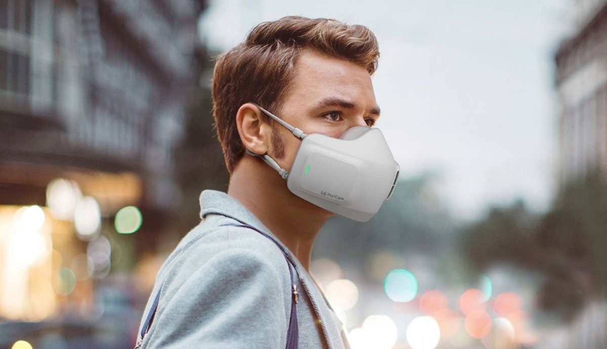 LG Puricare Wearable usa la misma tecnología que los purificadores de una casa.