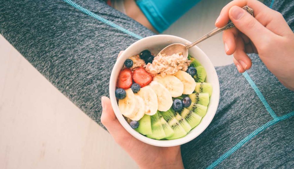 bol cereales copos avena mujer bol cereales copos avena mujer