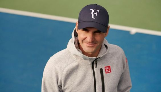 Uniqlo pone a la venta la colección de gorras de Roger Fe...