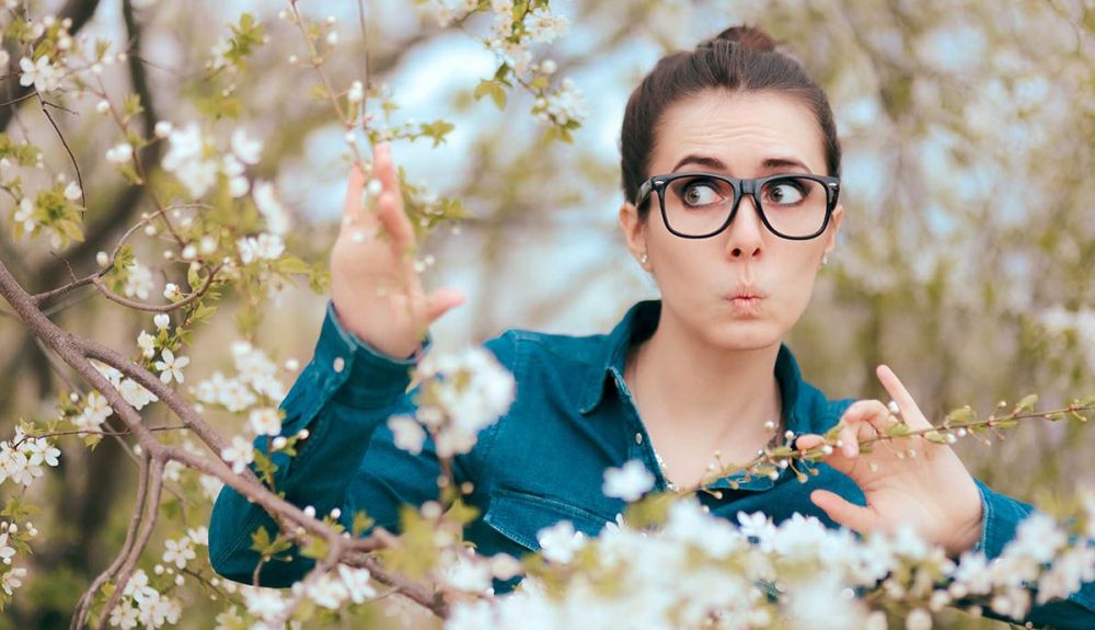 alergia al polen cara divertida chica iStock 910802612 (1)