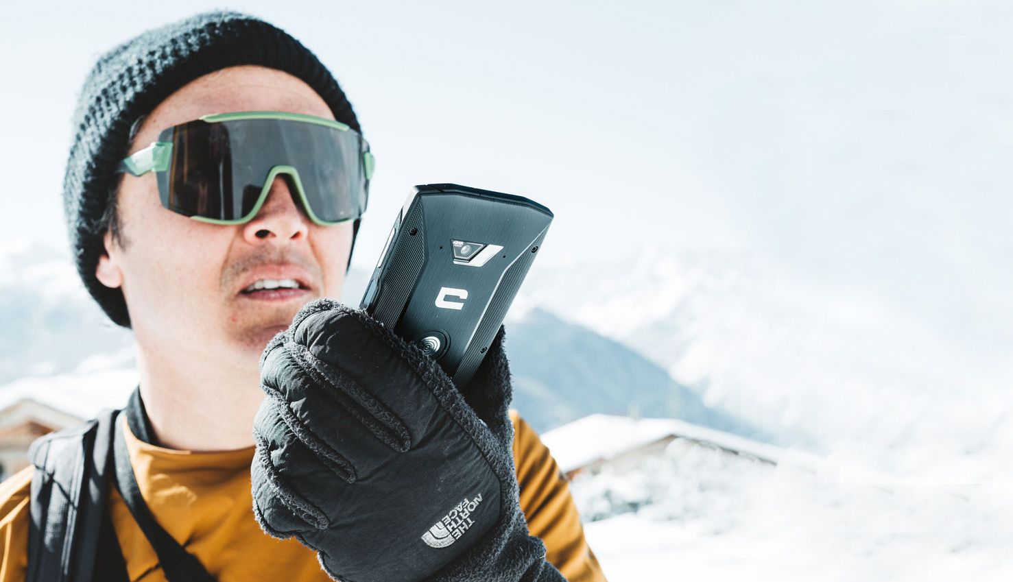 Con la app X-Talk, de Crosscall, conviertes tu móvil en un walkie talkie