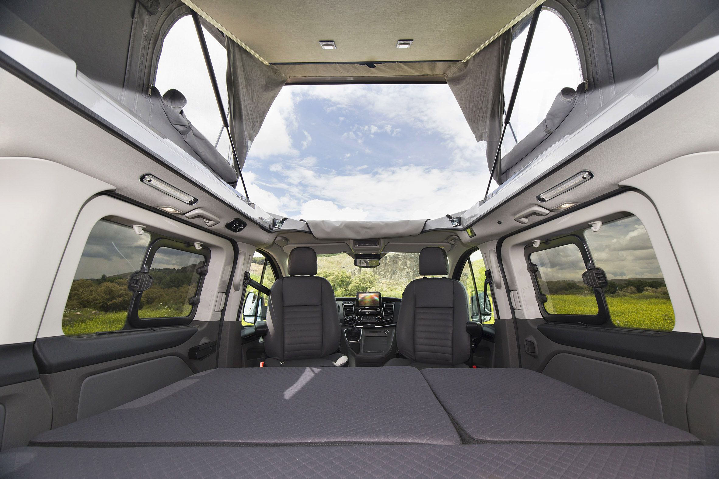 Las mejores vistas las tendrás desde el Ford Transit Tourneo Connect by Tinkervan