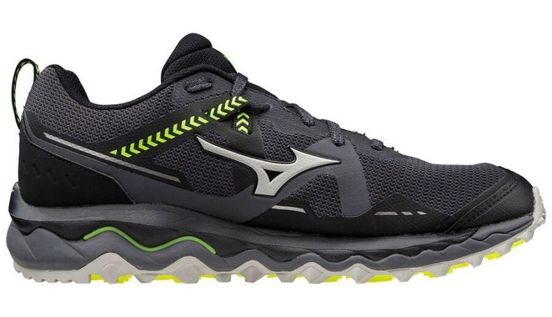 Además del color azul, las Mizuno Mujin 7 las tienes en negro Además del color azul, las Mizuno Mujin 7 las tienes en negro