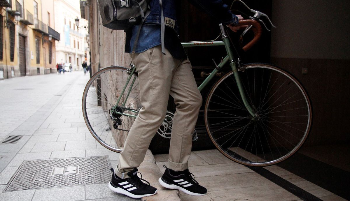 Como tus chinos de vestir, pero con rasgos técnicos, así son los Jeanstrack Amsterdam