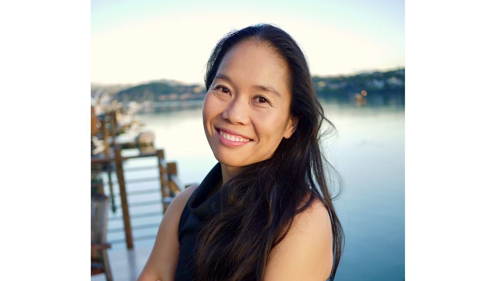 Bonnie Tsui autora del Libro Por qué nadamos