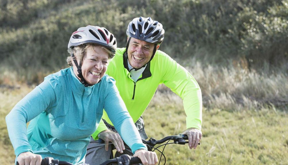 mountainbike woman senior iStock 467307995