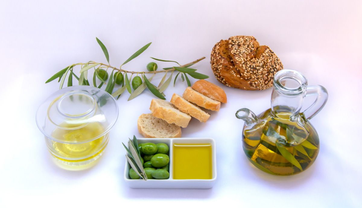Aceite de oliva AOVE, salud frente a las grasas trans