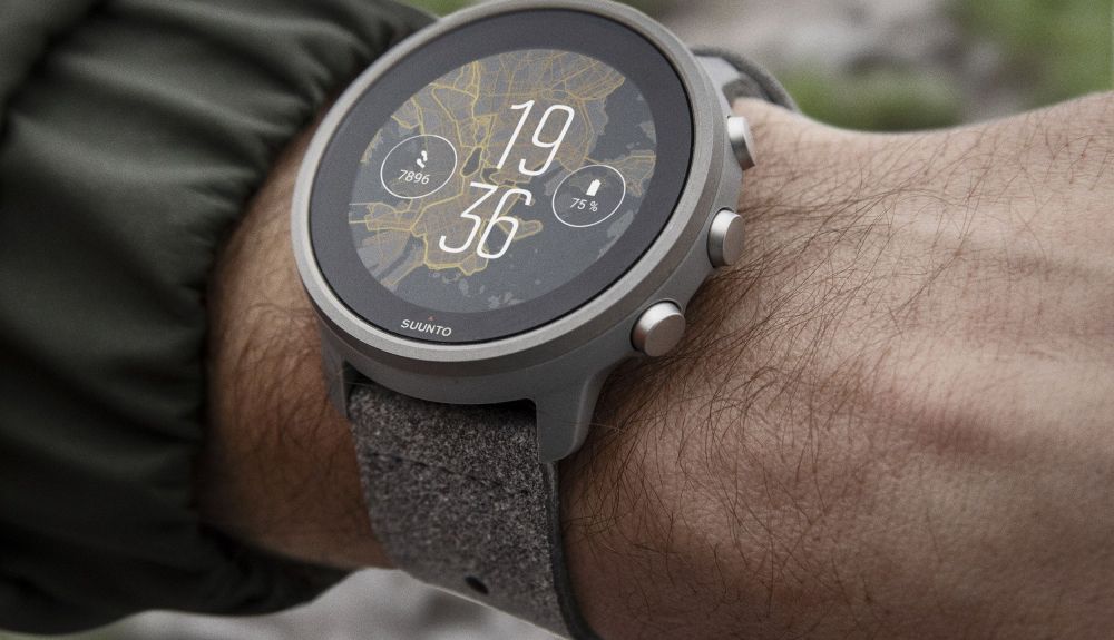 Suunto 7 titanium watch on wrist grey Suunto 7 titanium watch on wrist grey
