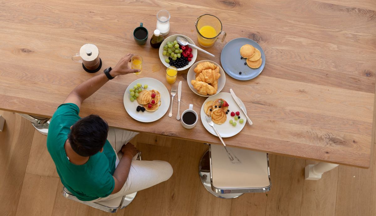 ¿Es cierto el dicho de “desayunar como rey… y cenar como mendigo”?