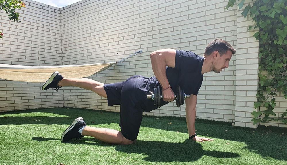1 mayo Raul notario entrenando en casa