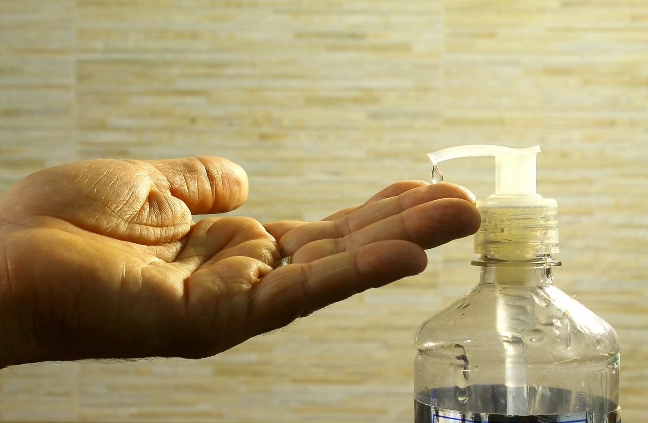 El final del uso de gel hidroalcohólico cada vez más cerca