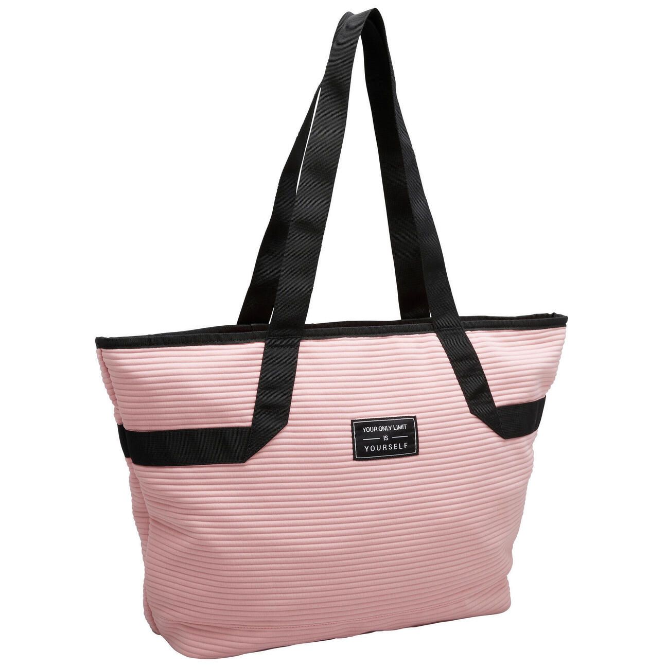 bolso deportivo indispensable en el vestuario en el gimnasio o por la ciudad