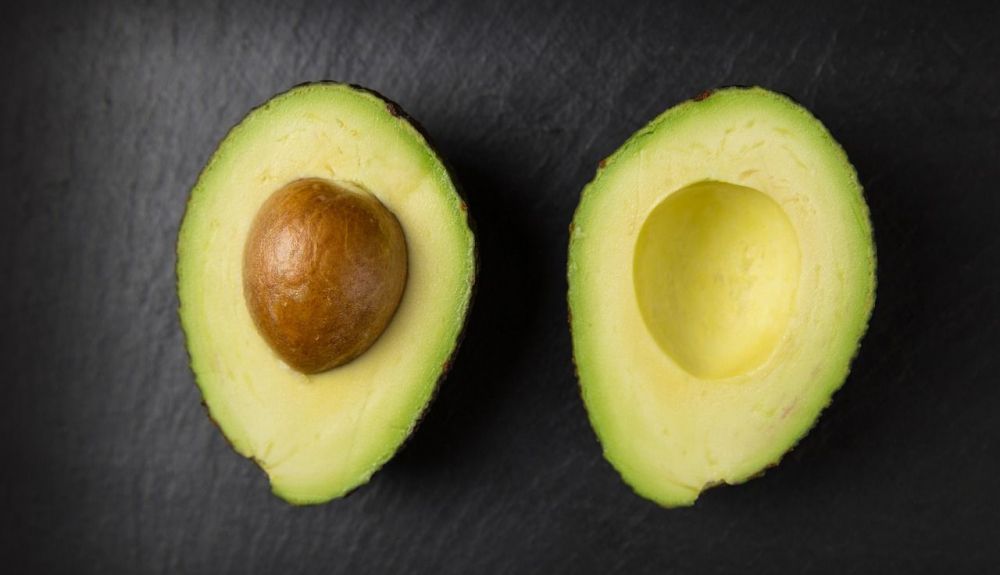 avocado 2644150 1280