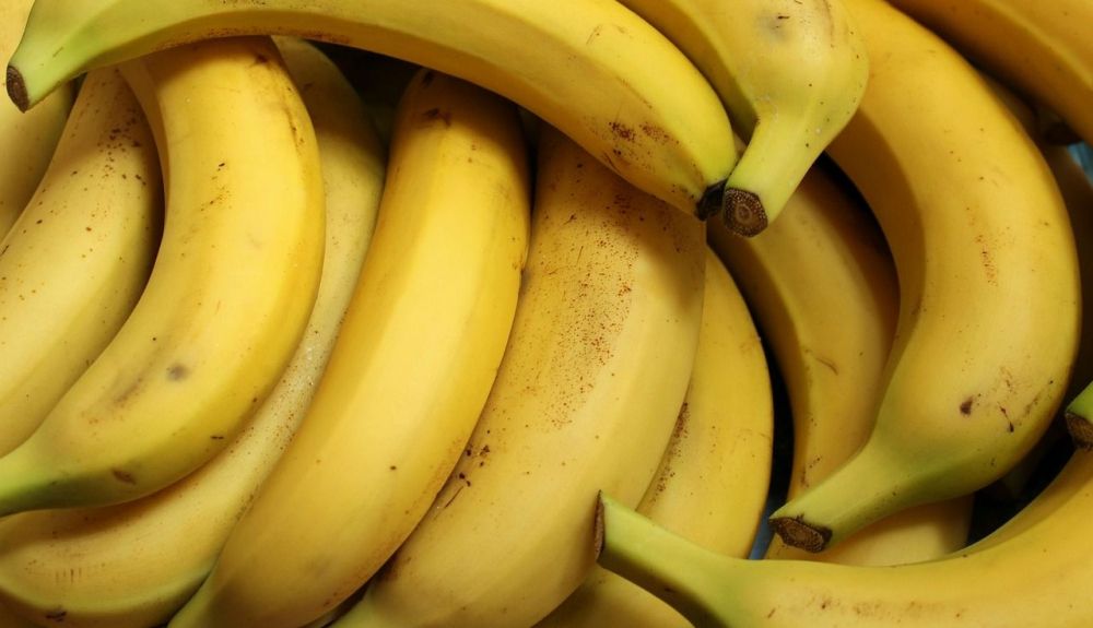 bananas 3700718 1280