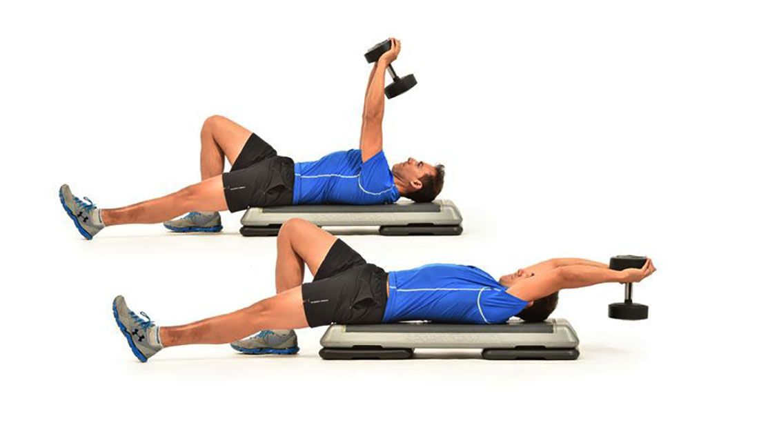 Moviliza tu hombro y trabaja los abdominales