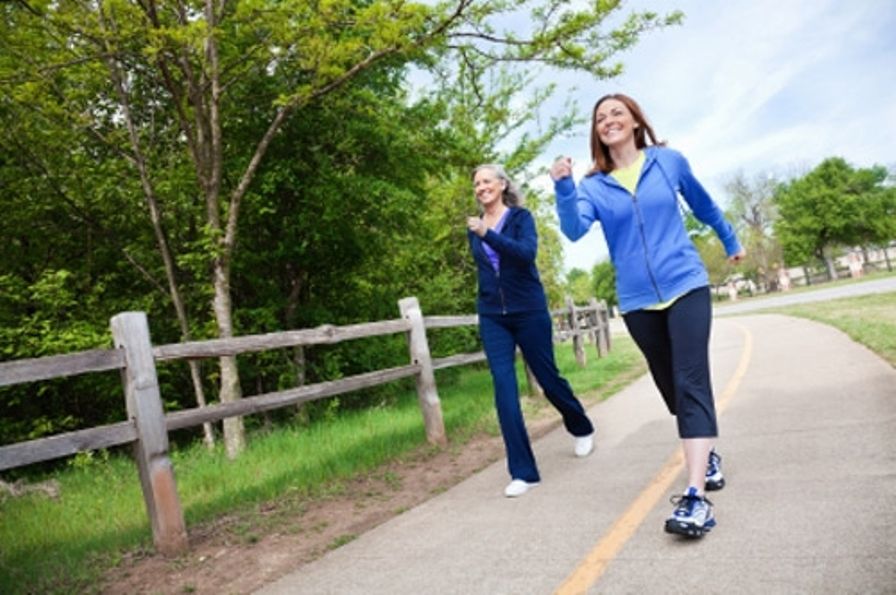 Caminar es una herramienta fantástica para adelgazar reduciendo el riesgo de lesión que puede tener correr con sobrepeso
