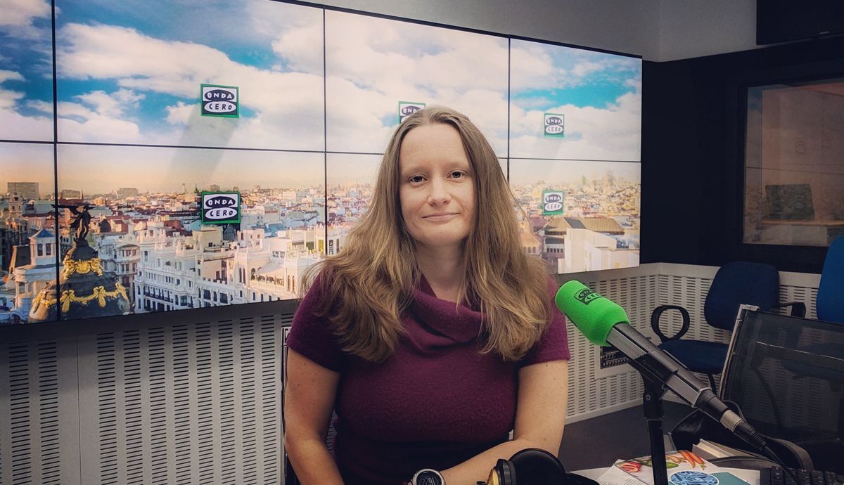 Dra. Sari Arponen en una entrevista Dra. Sari Arponen en una entrevista
