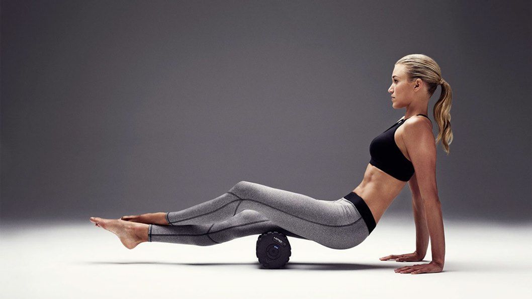 Los ejercicios para cuidar tus músculos con el foam roller