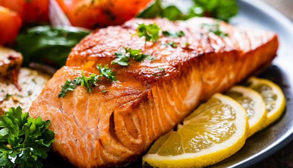 pescado salmon limon iStock 1214416414