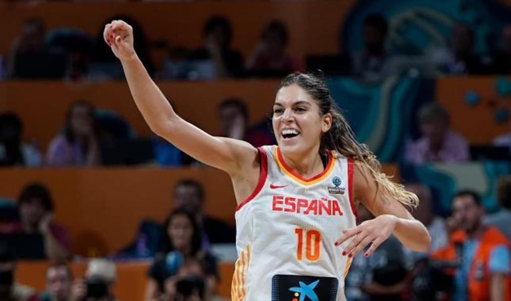 Durísimas acusaciones de la jugadora Marta Xargay al seleccionador femenino de baloncesto Lucas Mondelo. 