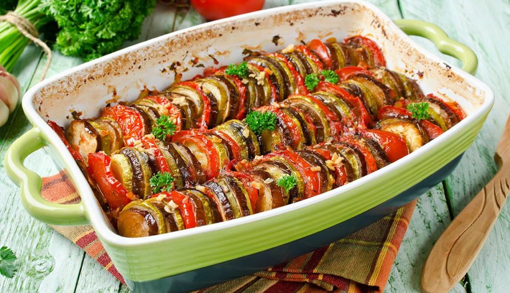 Ratatouille de berenjena y vegetales a la provenzal iStock 599463862