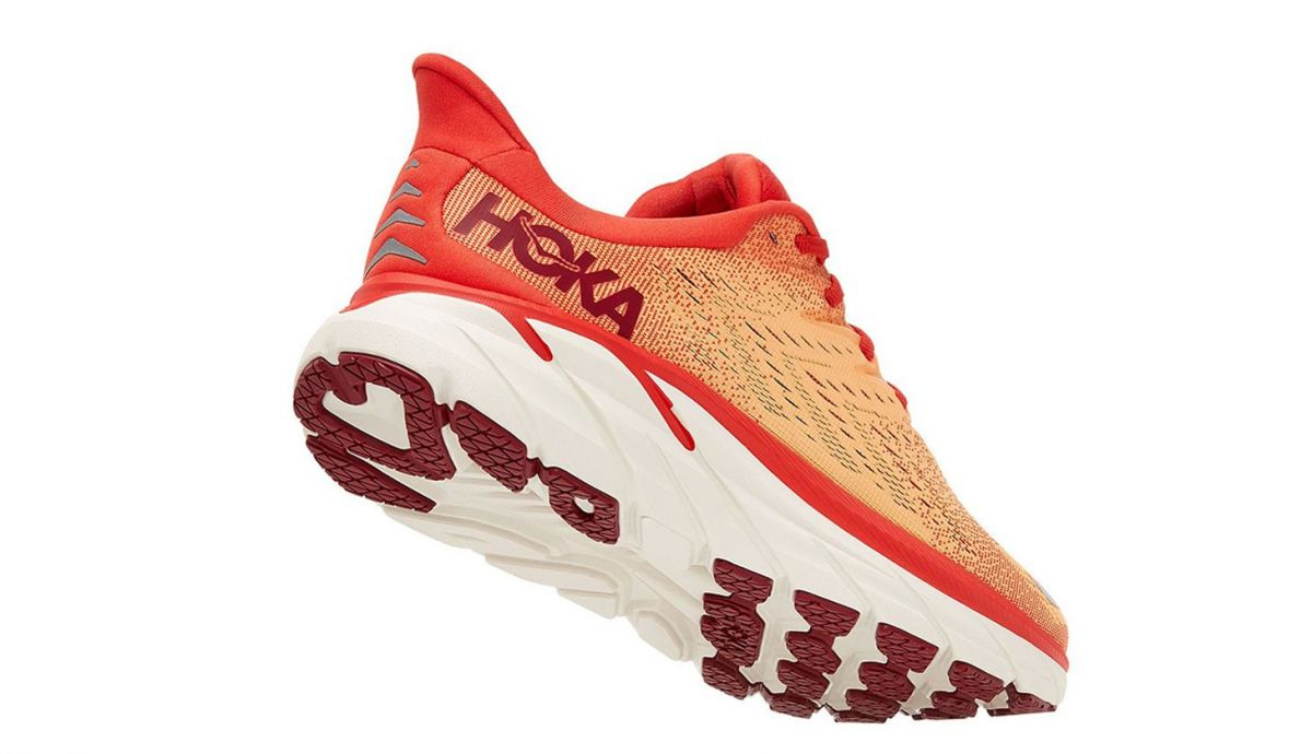 La media suela de las HOKA ONE ONE Clifton 8 son una gran parte de su éxito La media suela de las HOKA ONE ONE Clifton 8 son una gran parte de su éxito