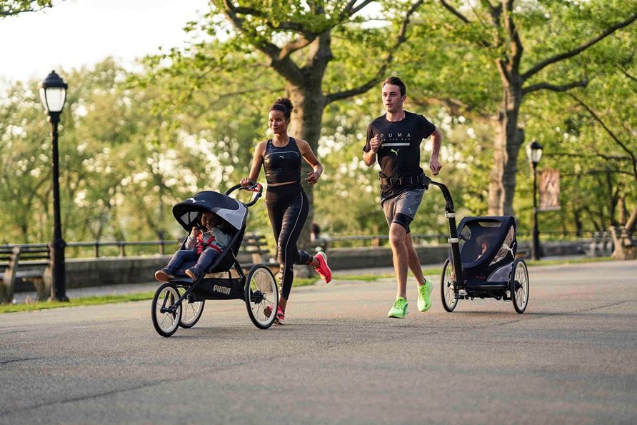 PUMA y CYBEX lanzan una colección de carritos para padres activos 