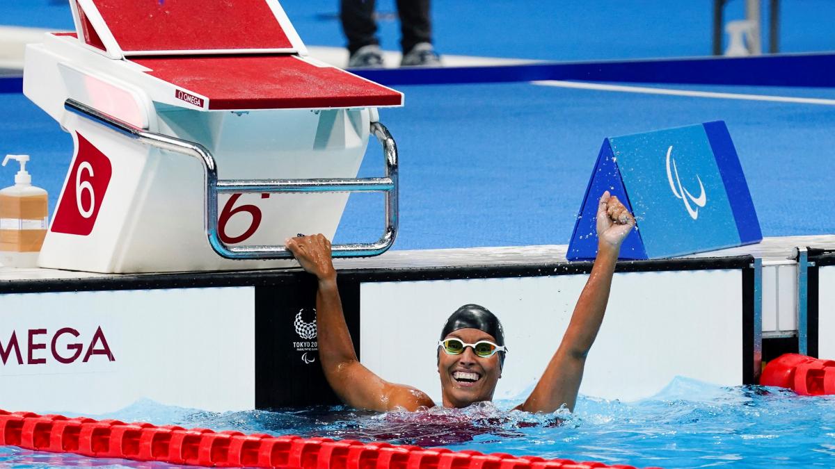 ¡Teresa Perales logra su 27 medalla paralímpica pese a estar lesionada!