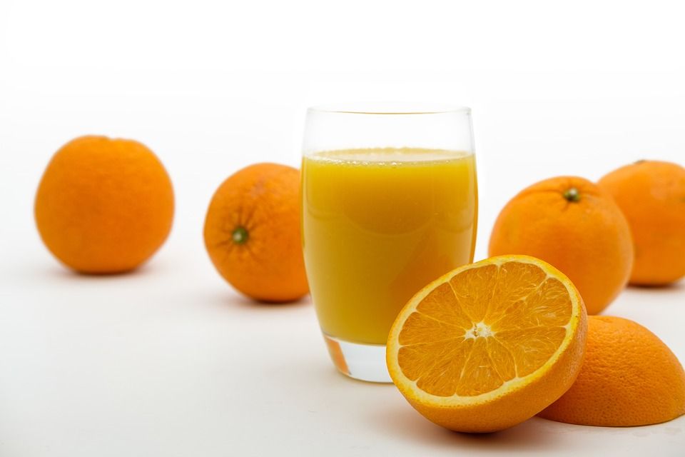 Hay razones para eliminar el zumo de naranja del desayuno
