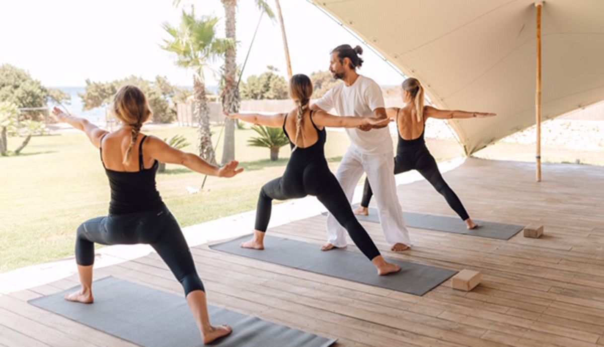Soma Life Center Retreat Formentera Clases de Yoga con Yiannis