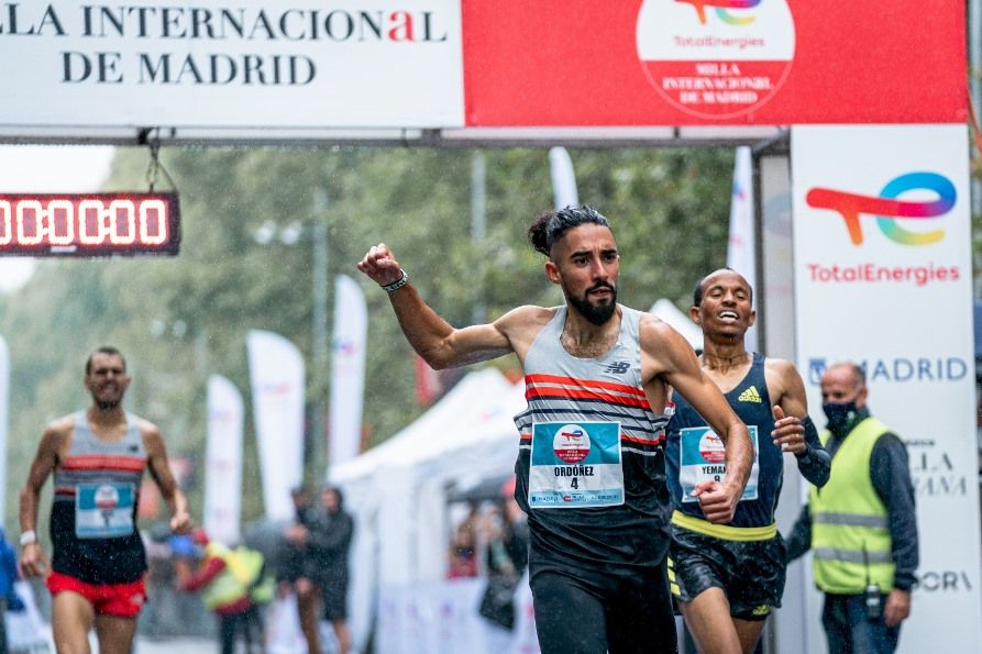 Saúl Ordoñez, ganador de la TotalEnergies Milla de Madrid 2021
