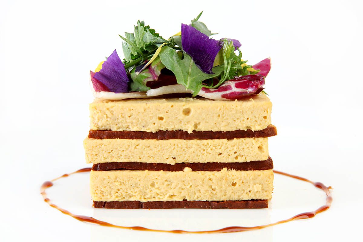 2  PASTEL DE CONEJO EN PAN DE ESPECIAS