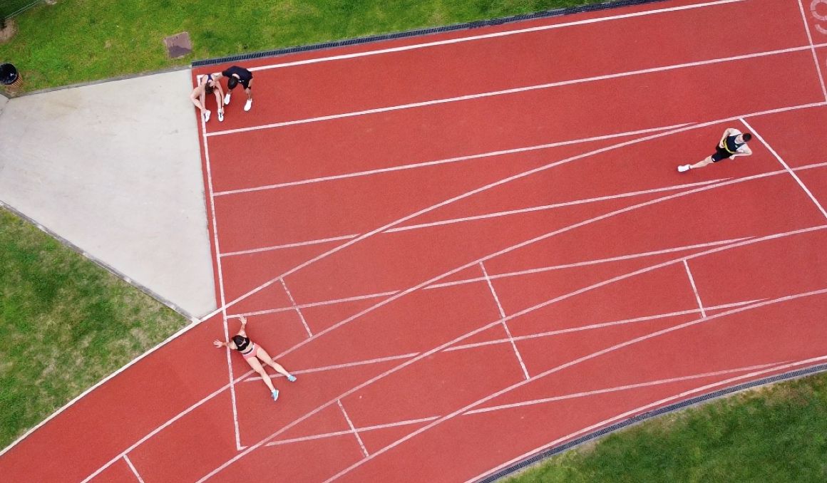 La pista de atletismo es el lugar donde mejor se realizan los entrenamientos específicos de series. NICOLÁS E.C..
