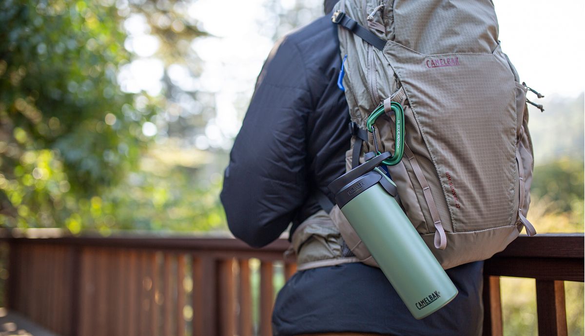 La nueva botella CamelBak Forge Flow es una gran opción para senderismo y para tu día a día 