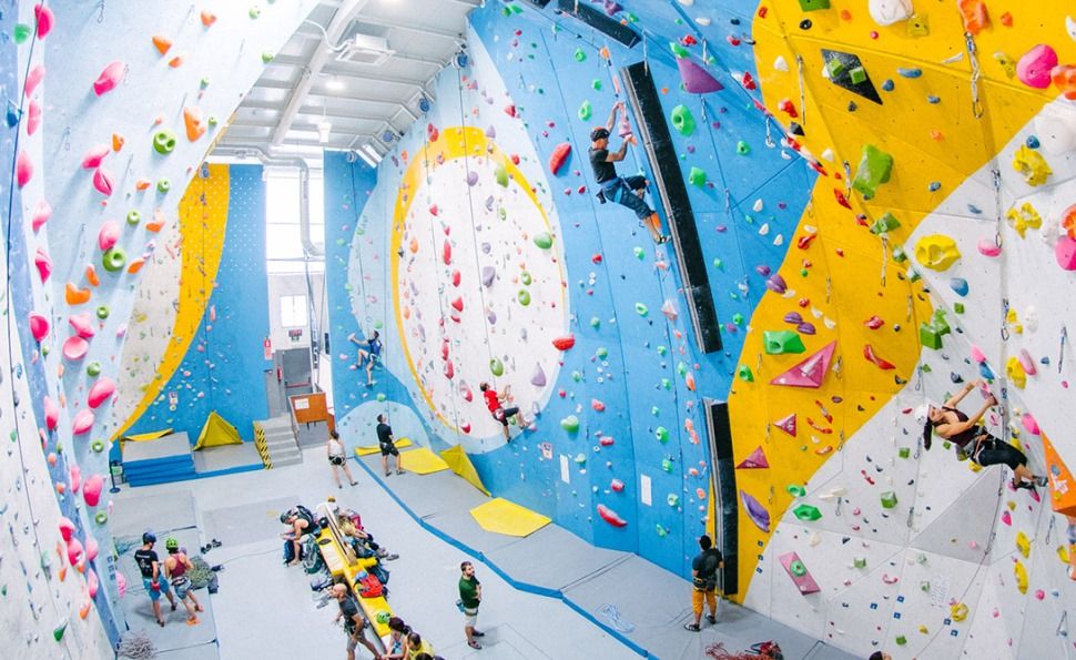 Imagen del espectacular rocódromo Sputnik Las Rozas...¡una catedral de la escalada!