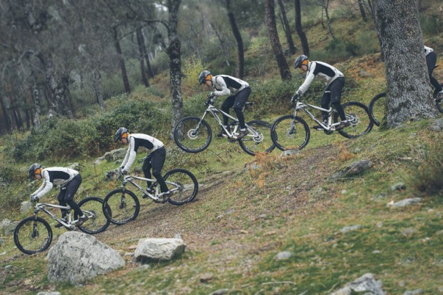 Salto en bajada doble